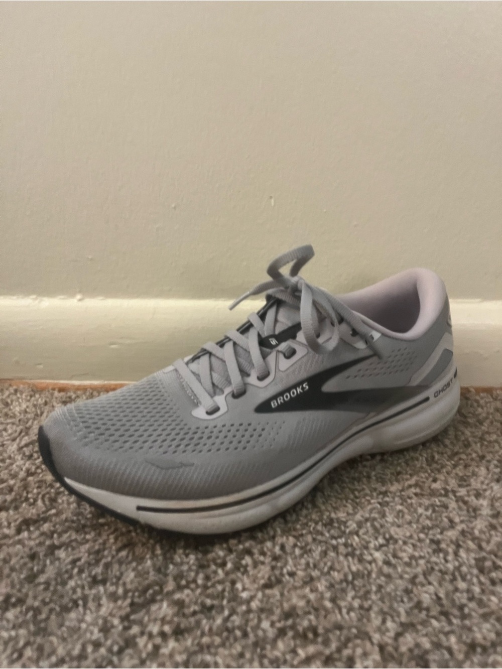 Brooks Ghost 15 Running Shoe - Light Gray w/ Black and White - Picture 2 of 9